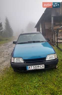 Хэтчбек Opel Kadett 1989 в Верховине