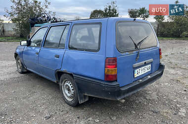 Універсал Opel Kadett 1988 в Городенці