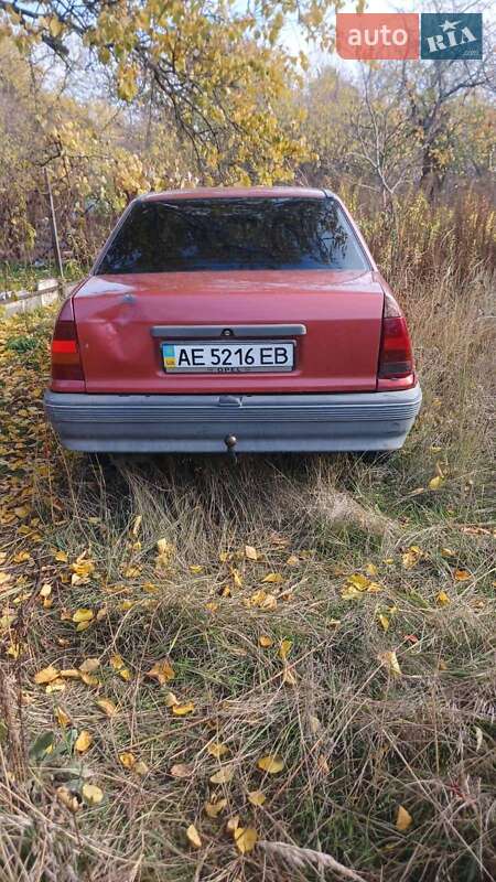 Седан Opel Kadett 1990 в Каменском фото 3 Седан Opel Kadett 1990 в Каменском
