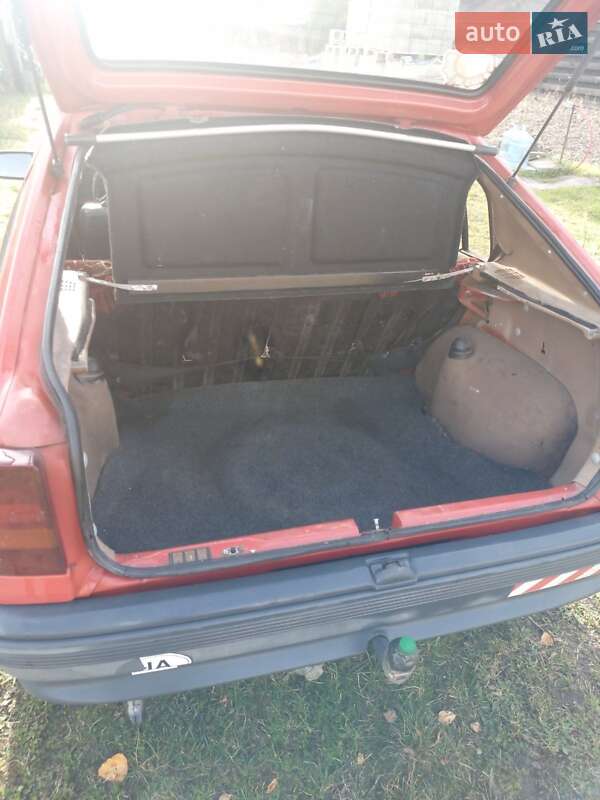 Хэтчбек Opel Kadett 1986 в Малине