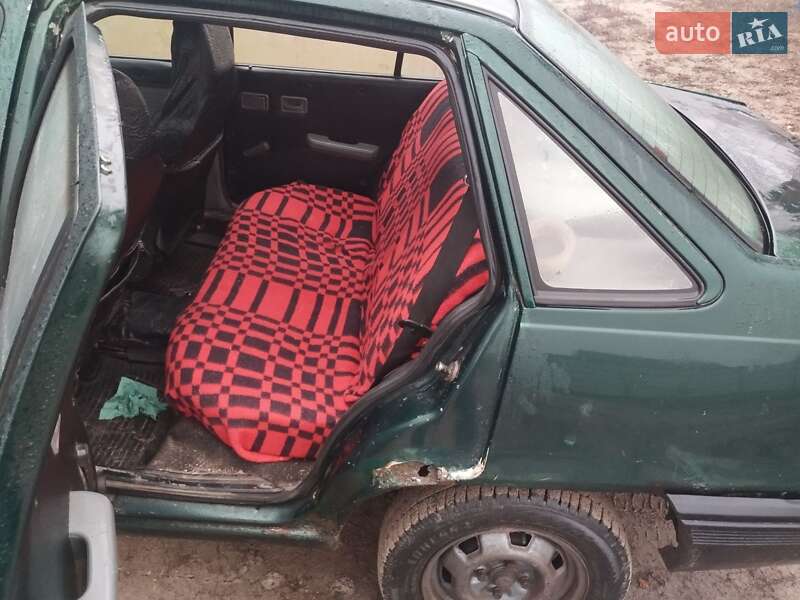 Седан Opel Kadett 1986 в Безлюдовке фото 6 Седан Opel Kadett 1986 в Безлюдовке