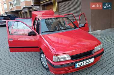Седан Opel Kadett 1990 в Виннице