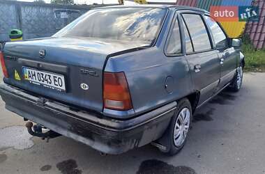 Седан Opel Kadett 1989 в Охтирці
