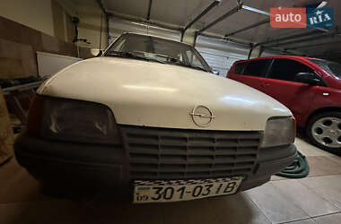 Хэтчбек Opel Kadett 1987 в Ивано-Франковске