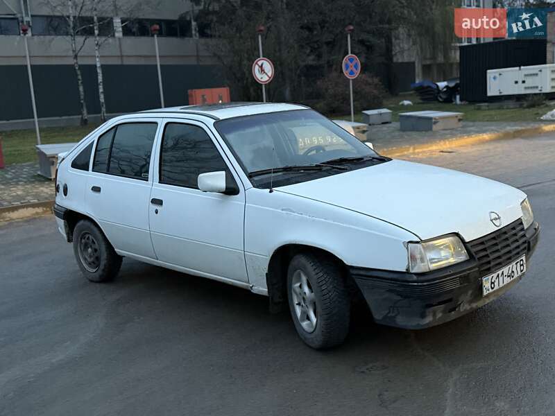 Хэтчбек Opel Kadett 1987 в Львове
