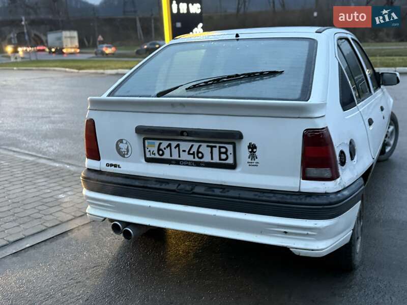 Хэтчбек Opel Kadett 1987 в Львове
