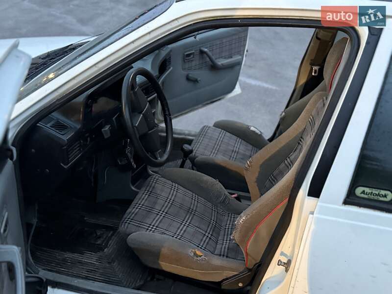 Хэтчбек Opel Kadett 1987 в Львове