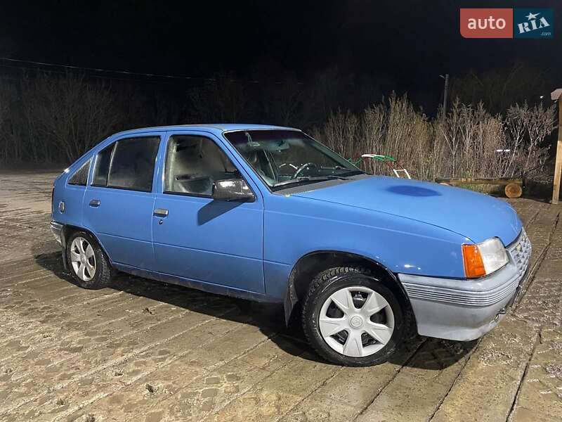 Хэтчбек Opel Kadett 1987 в Люботине