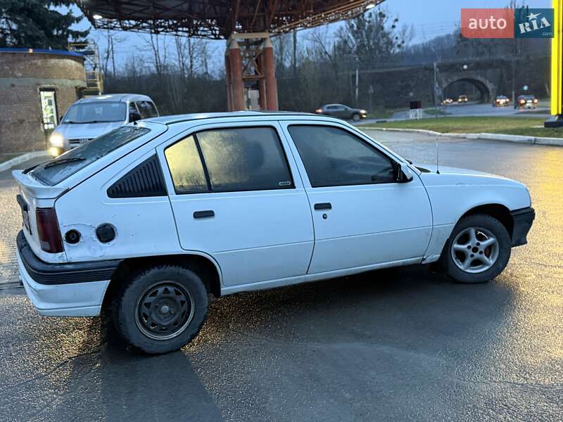Хэтчбек Opel Kadett 1987 в Львове фото 15 Хэтчбек Opel Kadett 1987 в Львове
