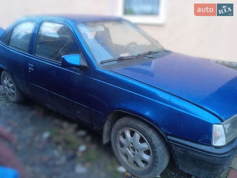 Хетчбек Opel Kadett 1986 в Ужгороді