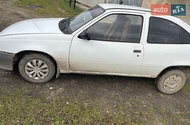Хэтчбек Opel Kadett 1987 в Дрогобыче