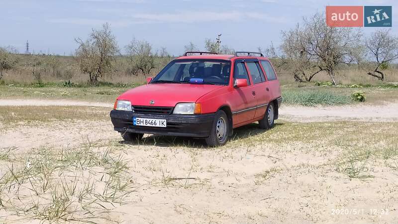 Універсал Opel Kadett 1990 в Білгороді-Дністровському фото 2 Універсал Opel Kadett 1990 в Білгороді-Дністровському