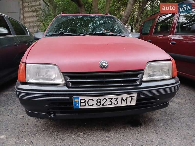 Универсал Opel Kadett 1990 в Львове фото Универсал Opel Kadett 1990 в Львове