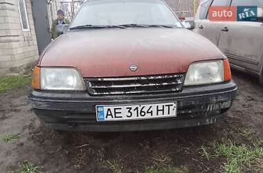 Хэтчбек Opel Kadett 1991 в Петриковке