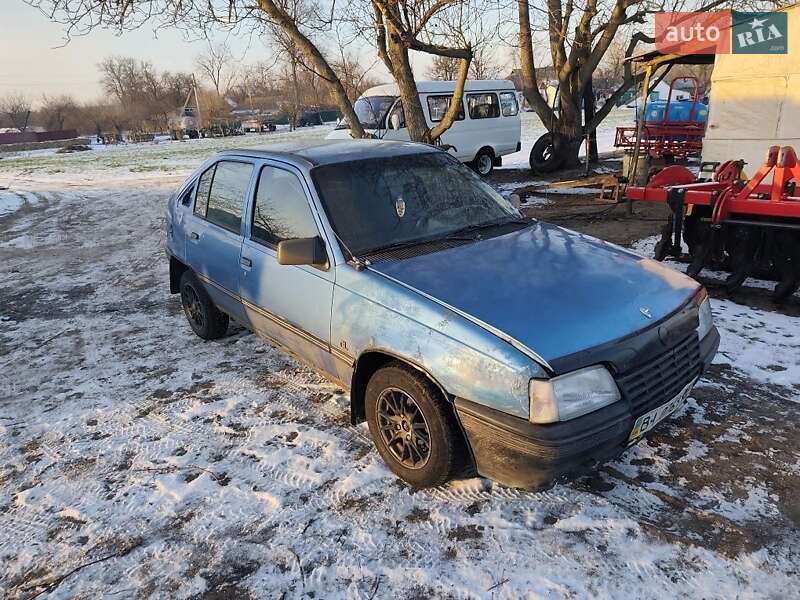 Хэтчбек Opel Kadett 1990 в Полтаве