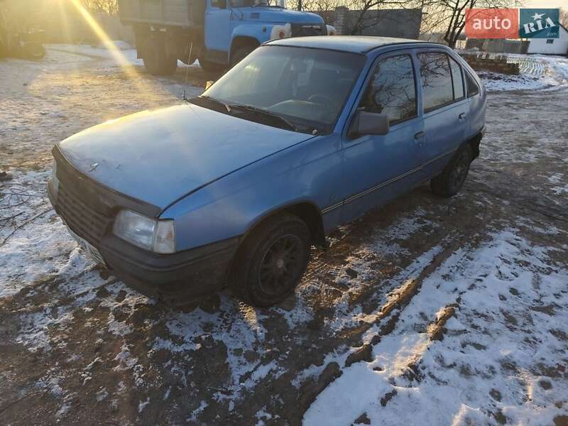 Хэтчбек Opel Kadett 1990 в Полтаве