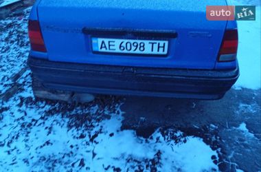 Седан Opel Kadett 1986 в Козельщині