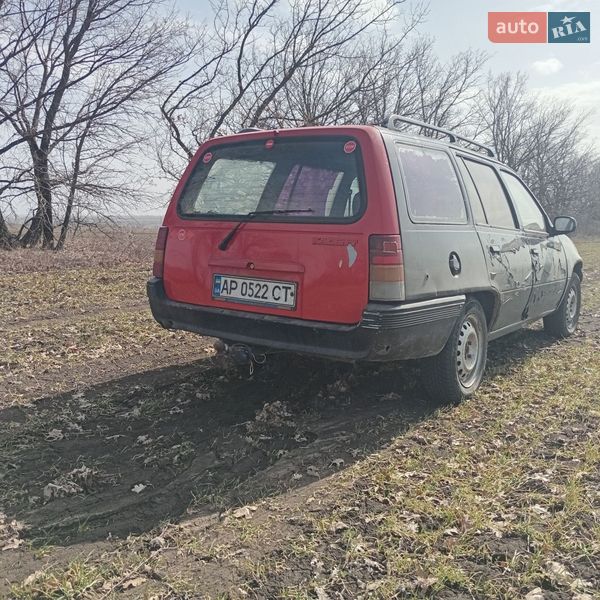 Универсал Opel Kadett 1986 в Новониколаевке