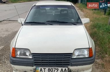 Хэтчбек Opel Kadett 1987 в Черновцах