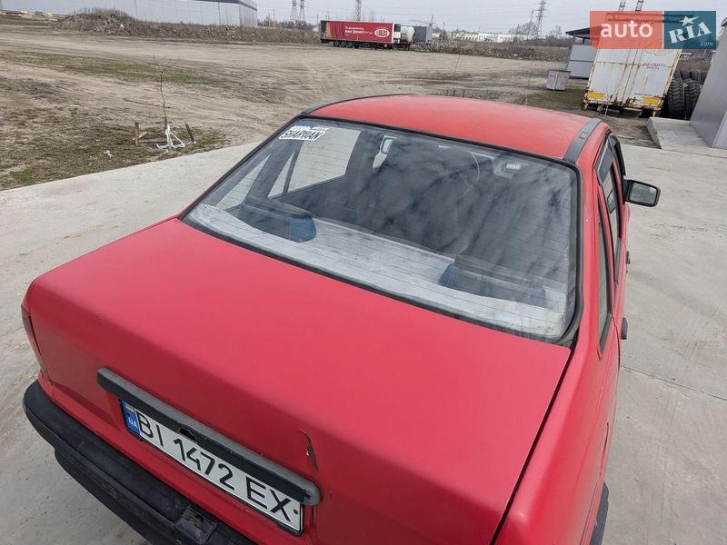 Седан Opel Kadett 1988 в Кременчуці