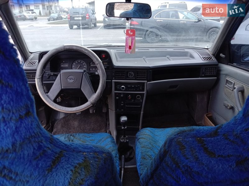 Універсал Opel Kadett 1985 в Харкові