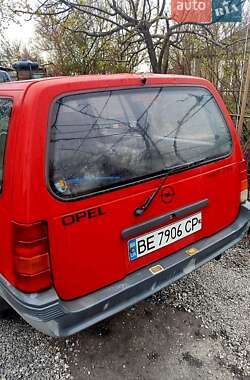 Універсал Opel Kadett 1988 в Вознесенську