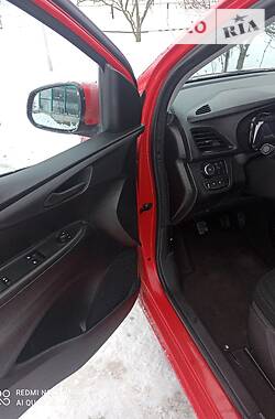 Хэтчбек Opel Karl 2016 в 