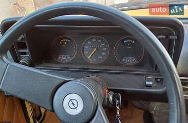 Купе Opel Manta 1977 в 