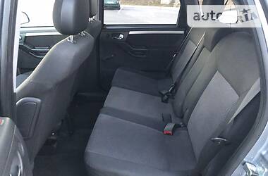 Хетчбек Opel Meriva 2004 в 
