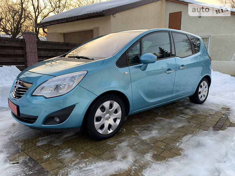 Хэтчбек Opel Meriva 2011 в Стрые