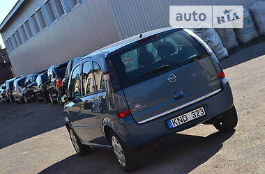 Хэтчбек Opel Meriva 2006 в Луцке