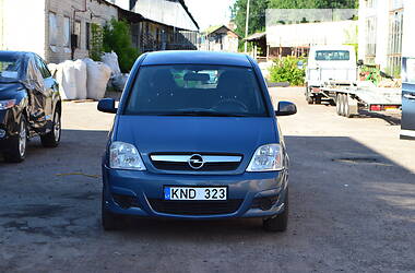 Хэтчбек Opel Meriva 2006 в Луцке