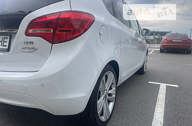 Минивэн Opel Meriva 2010 в 