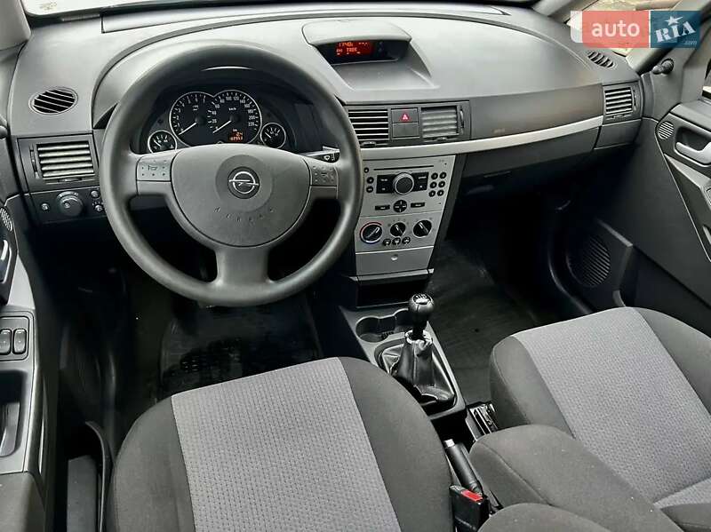 Микровэн Opel Meriva 2005 в Нововолынске