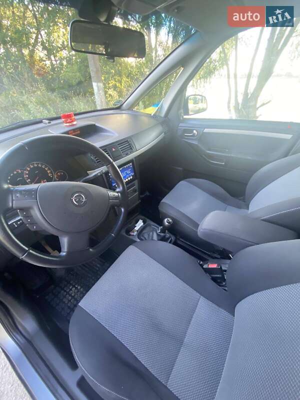 Микровэн Opel Meriva 2006 в Староконстантинове