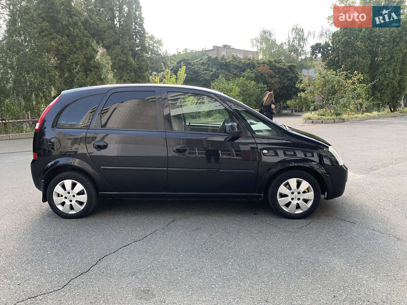 Микровэн Opel Meriva 2004 в Киеве