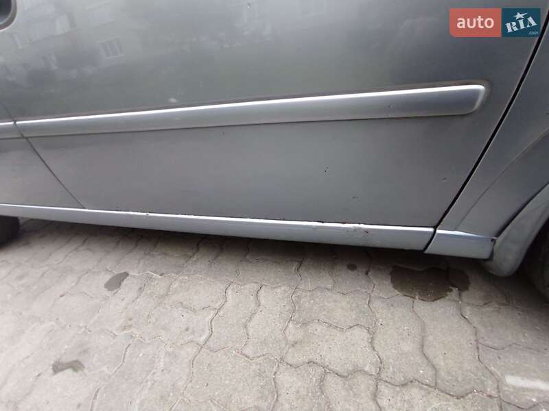 Мікровен Opel Meriva 2005 в Нововолинську