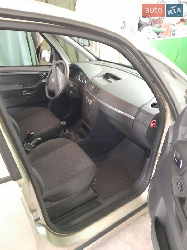 Микровэн Opel Meriva 2006 в Вишневом