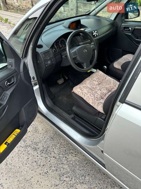 Микровэн Opel Meriva 2006 в Кременце