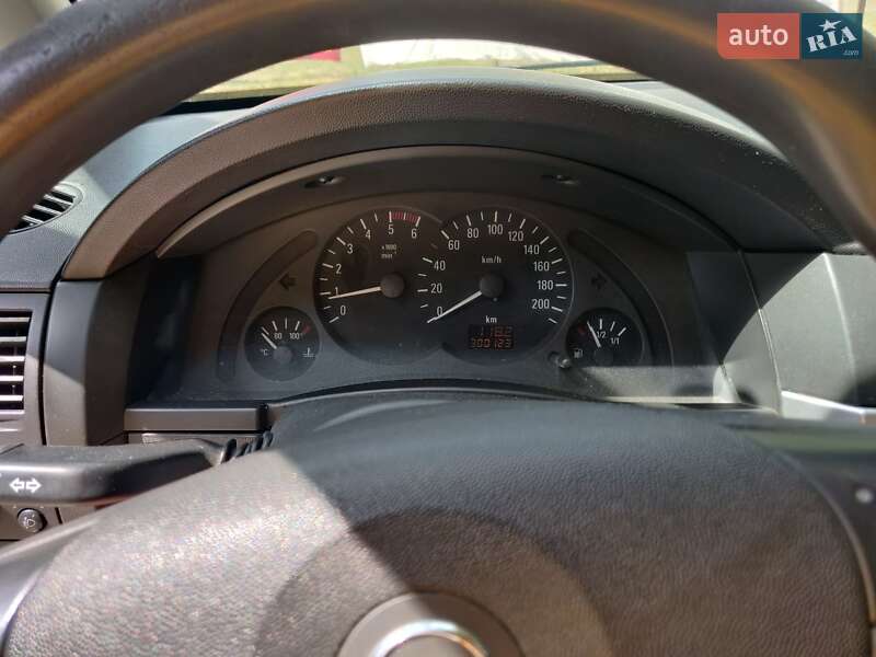Мікровен Opel Meriva 2003 в Нікополі