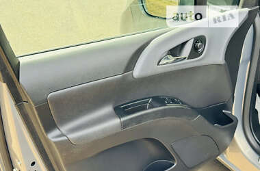 Микровэн Opel Meriva 2011 в 