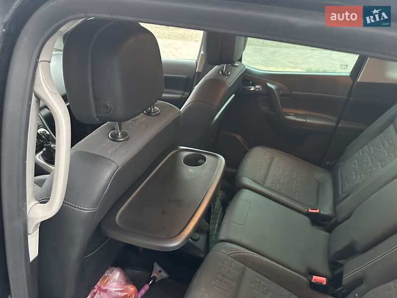 Микровэн Opel Meriva 2011 в Киеве