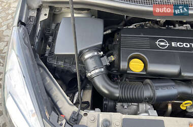 Мікровен Opel Meriva 2014 в 