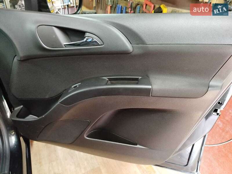 Мікровен Opel Meriva 2015 в Монастирищеві