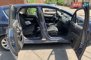 Мікровен Opel Meriva 2011 в 