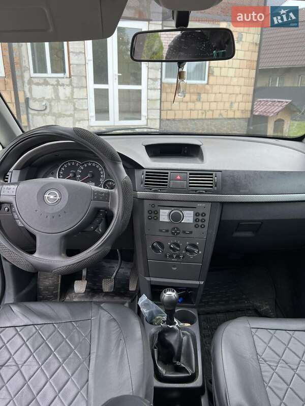 Микровэн Opel Meriva 2006 в Киеве