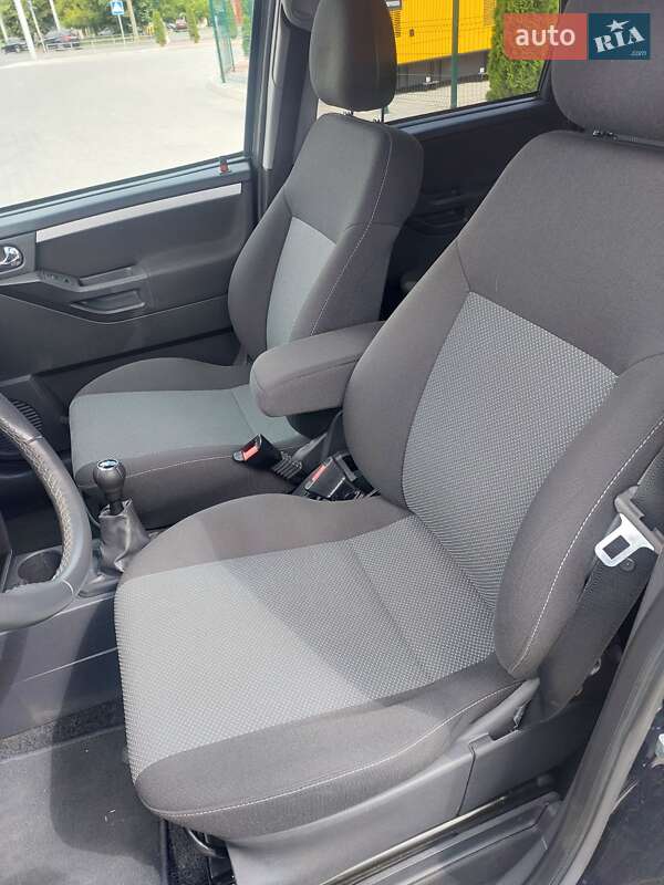 Микровэн Opel Meriva 2010 в Луцке