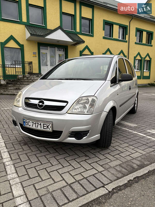 Мікровен Opel Meriva 2010 в Стрию