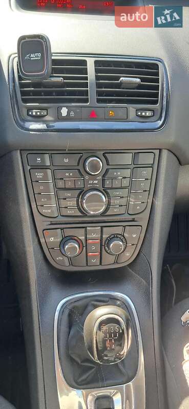 Мікровен Opel Meriva 2010 в Остриці