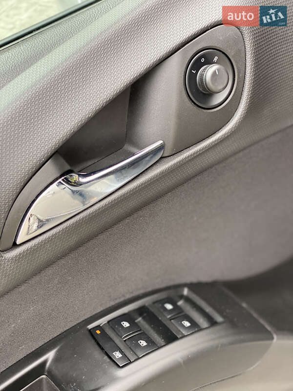 Микровэн Opel Meriva 2014 в Ровно фото 13 Микровэн Opel Meriva 2014 в Ровно